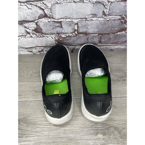 OOFOS OOmg eeZee Black White Slip On Recovery Shoes Canvas Women Sz 8.5M US/39.5 - Picture 6 of 16